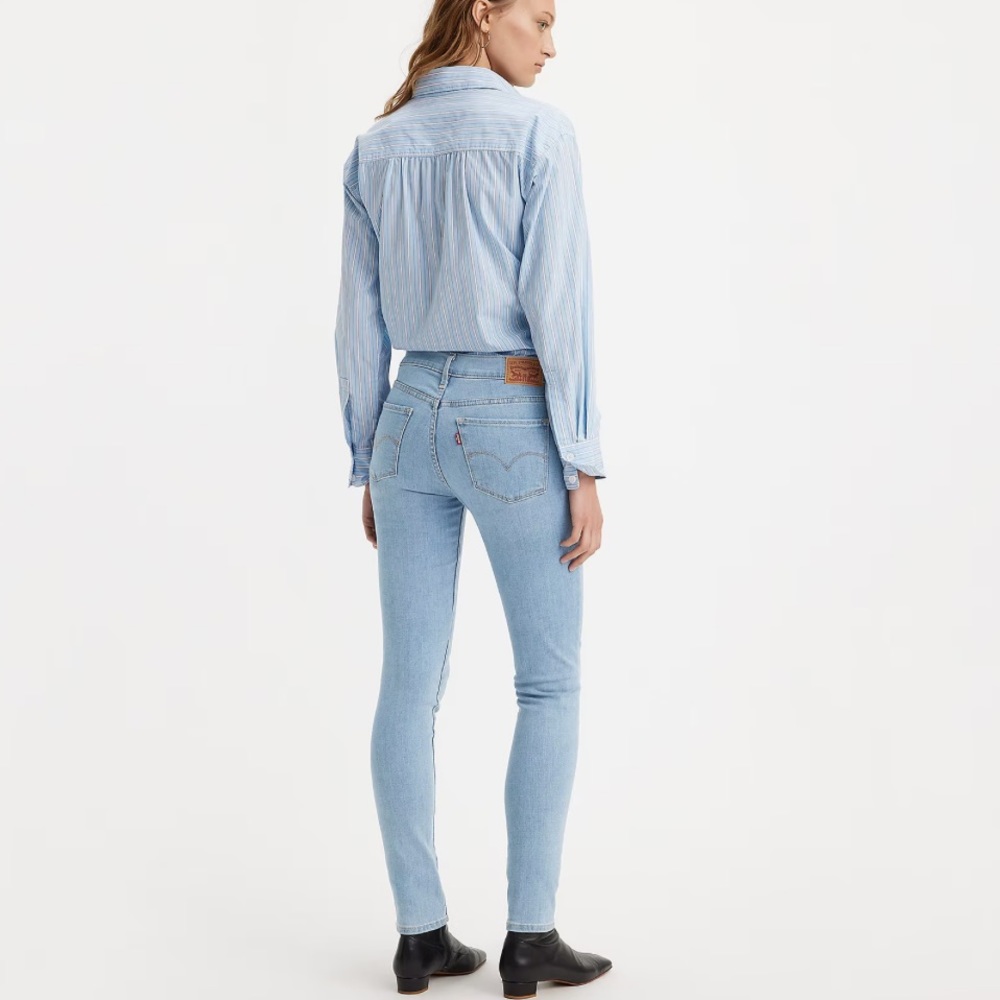 Levi’s 311 Shaping Skinny *Raw Hem Design